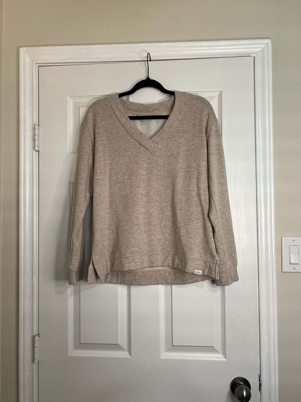 Orvis Pullover V-Neck Sweatshirt Size Small Modal Blend Beige Long Sleeves